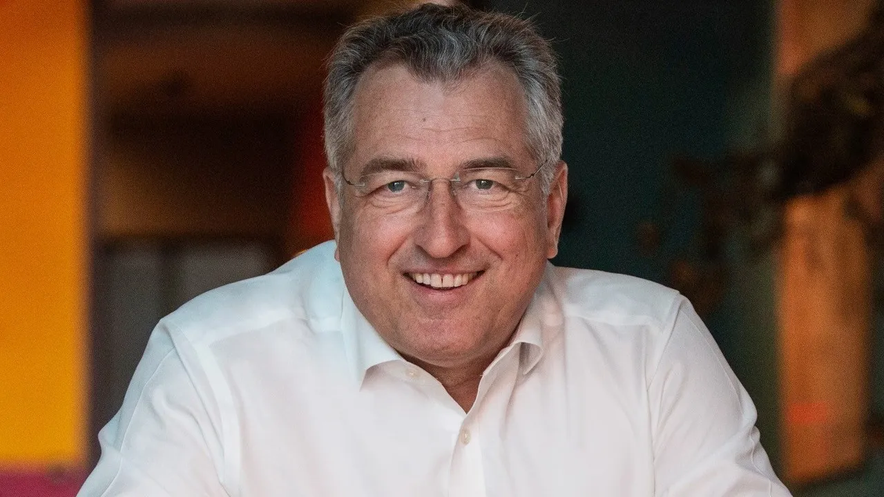 Porträtfoto von Verhandlungsexperte Christoph Kuzinski.